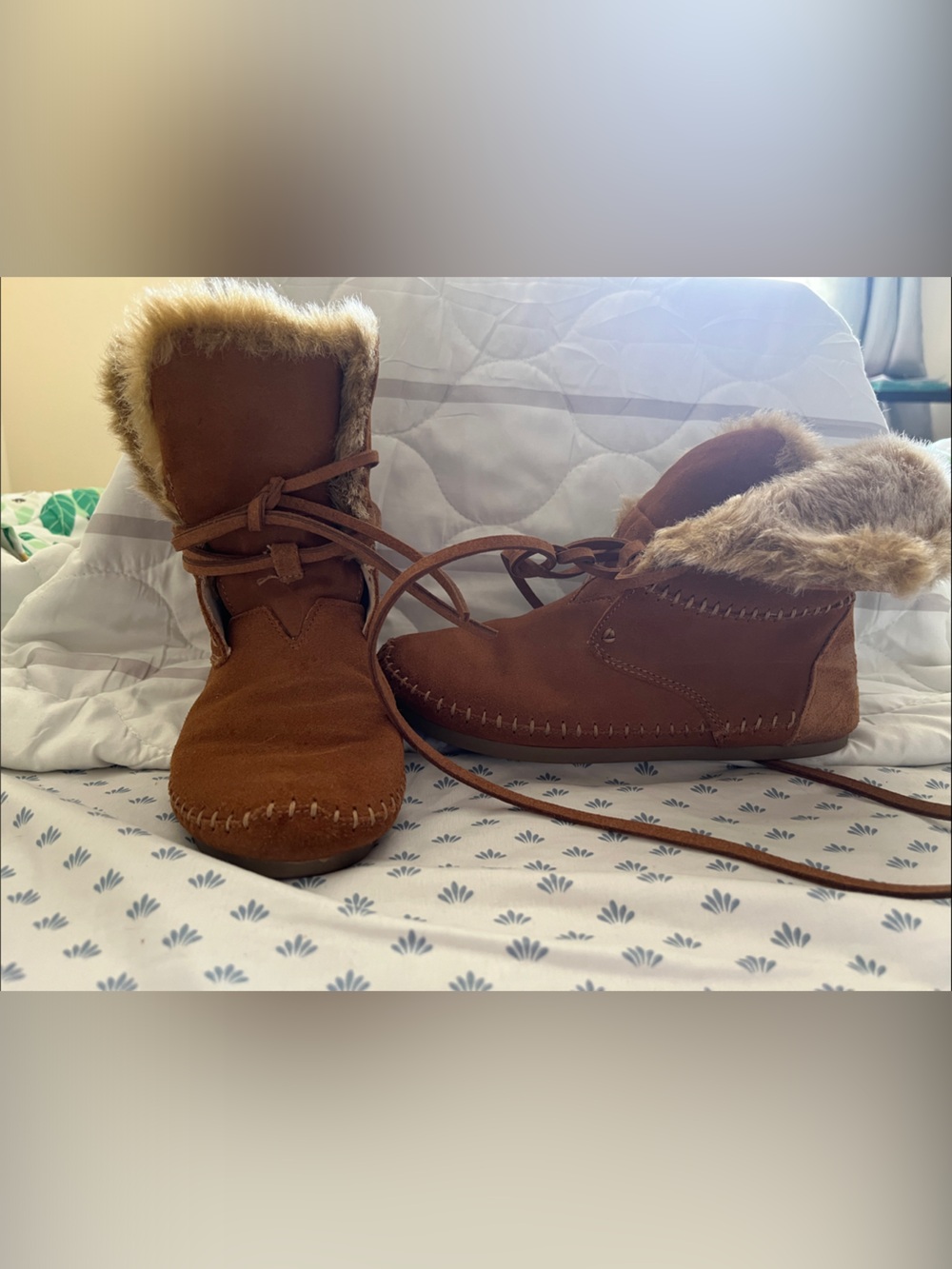 Women’s TOMs Brown Faux Fur Moccasin Boots - Cozy Winter Lace-Up